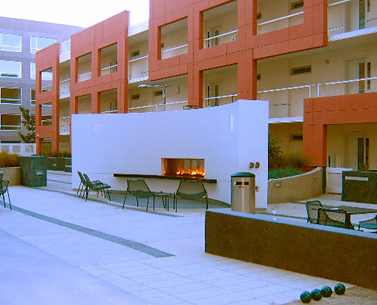 Futuristic outdoor Hotelfire pit design